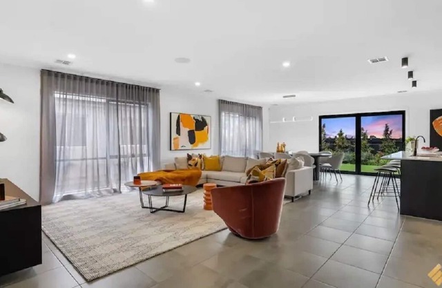 Brand New Modern 4 Bedroom Luxury Retreat