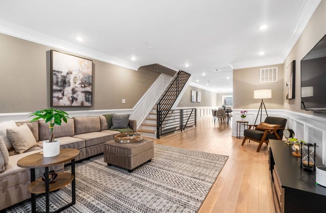 BRAND NEW Modern Philly Dream Home - Near Hospitals, Shopping, Transit - Room #4
