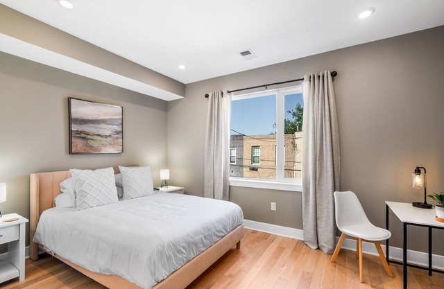 BRAND NEW Modern Philly Dream Home - Near Hospitals, Shopping, Transit - Room #2