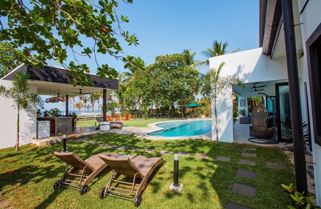 BRAND NEW!! OCEAN FRONT, Casa Del Mar!! Playa Coyote!