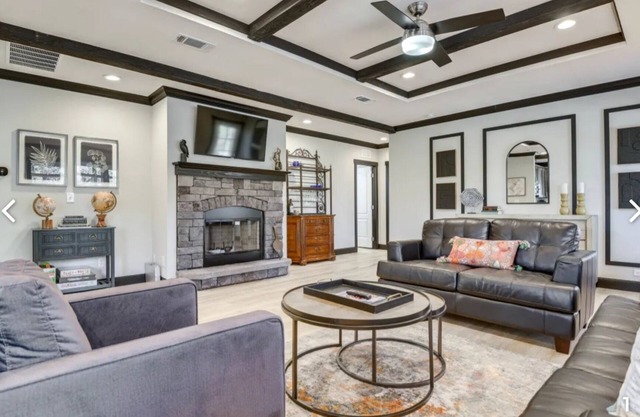 BRAND NEW ON THE WATER WITH HOT TUB, SHARED BOAT DOCK & 7.5 MILES TO ROCKER B!