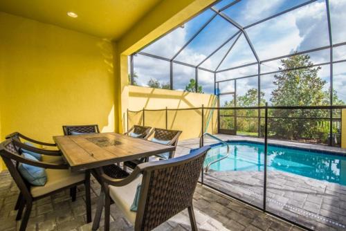 Brand New Resort 4 Bed 4 Bath With Splash Pool townhouse
