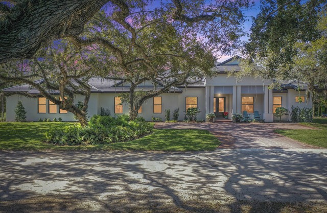 Brand-new, resort-like island beach home with golf cart