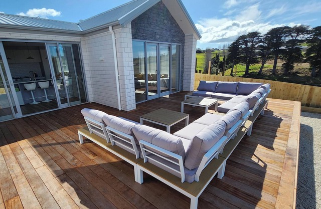 Brand new Snells Beach Holiday Home