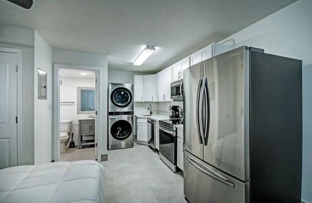 Brand new studio apartment - available for short or long term leases!