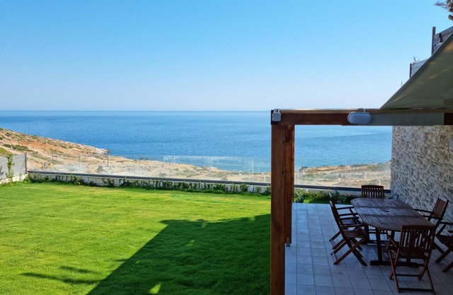 Brand New Studio Seaview I