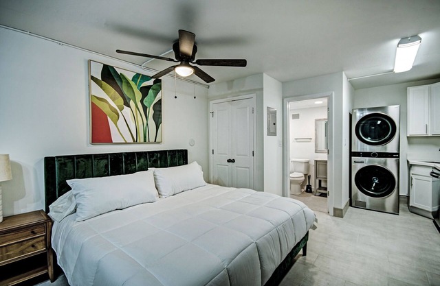 Brand new studio located in the Historic Downtown Jackson area!