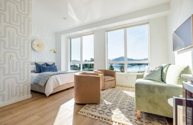 Brand new studio rental is the perfect combination of luxury and convenience.