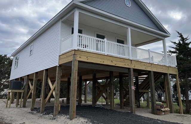 Brand New Stunning Beach House - pets welcome!