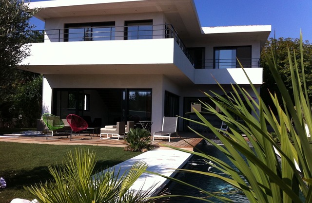 Hermosa villa nueva contemporáneo con piscina tiene 30 Mn del estadio Velódromo