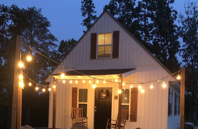 APERTURA 27 DE MARZO; Tiny Cottage cerca de los acantilados del lago Greers Ferry