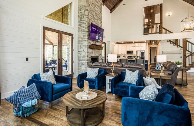 BRAND NEW! "Yes, Please!" Spacious Luxury Getaway 6 Bed 6 and a half Bath