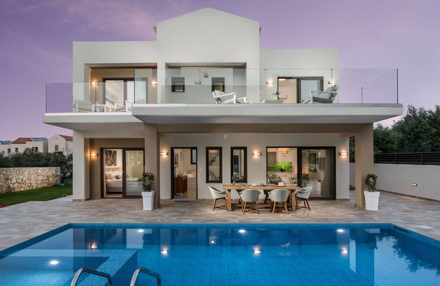 Brand view villa with walking distance to the beach