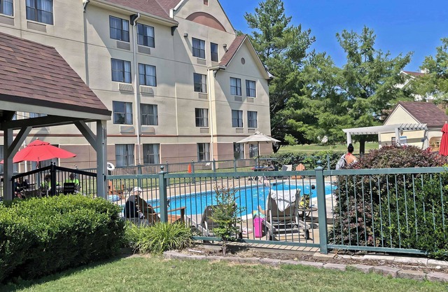 Branson Hillside Hotel