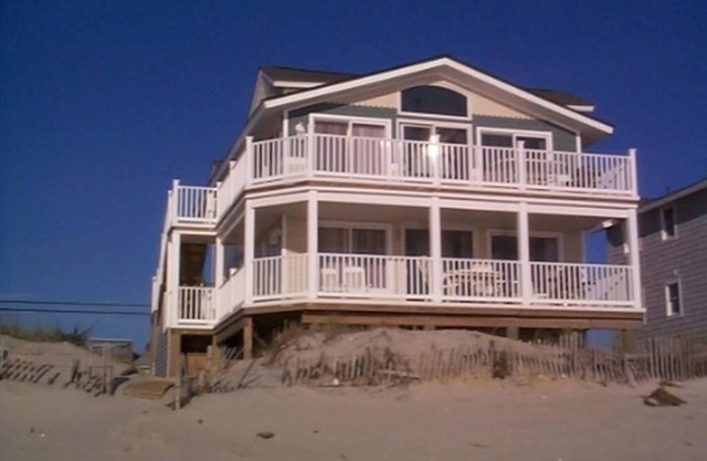 Brant Beach Ocean front duplex second floor. Pet Friendly. WiFi. Beach Badges.