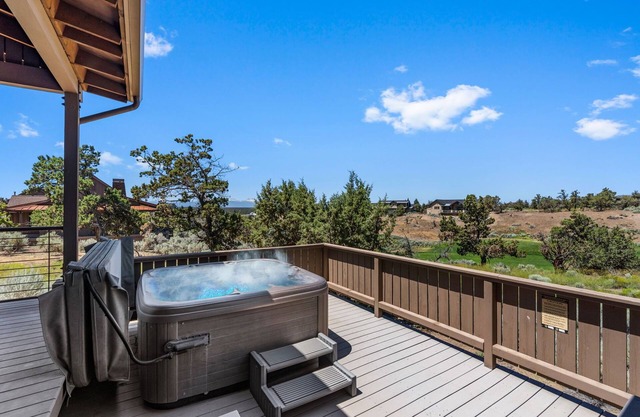 Brasada Ranch Cabin 21| Mtn & Golf Views| Hot Tub