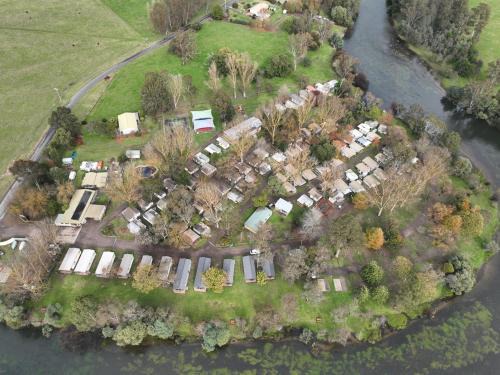 Breakaway Twin Rivers Caravan Park