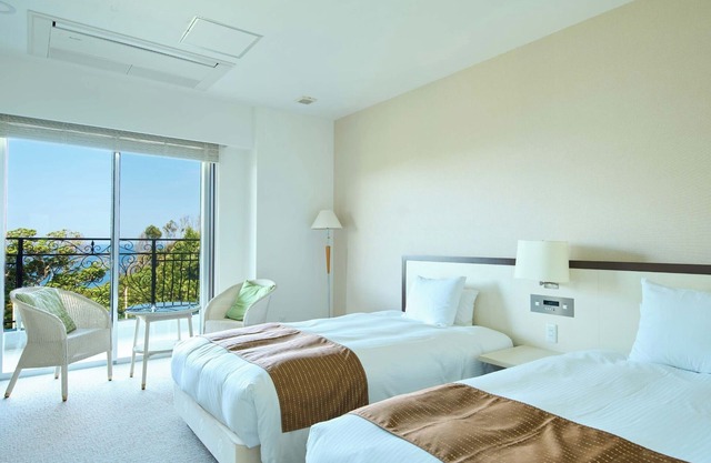 Breakfast included 2nd floor superior twin with bath and toilet / Higashimurogun Wakayama