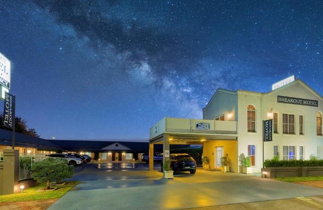 Breakout Motor Inn