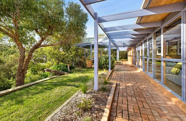 Breamlea Beach House 3