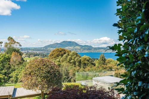 Breath Taking Views of Lake Taupo