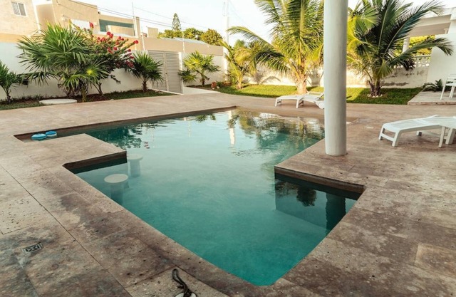 Breathtaking Beach Villa, Feel the Inviting Vibe!