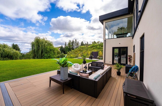 Breathtaking Escarpment Views ~ 4BR Luxury Suite ~ Burlington ~ Greater Toronto