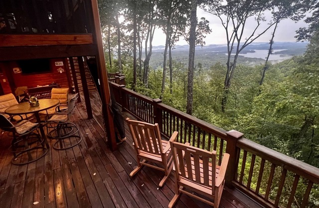 Breathtaking Lake Blue Ridge & Mtn Views w/ Hot Tub