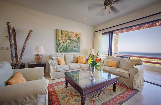 Master Suite 3BD con fantásticas vistas al mar y comodidades de 5 estrellas