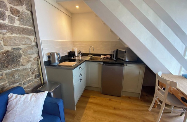 Breathtaking sea views, parking, beaches... your ideal home away from home.