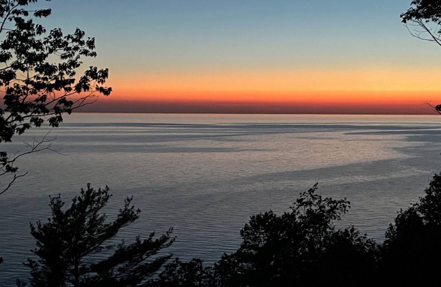 Breathtaking Sunsets,Private Beach Access, Game Room, Fire Pit and More!