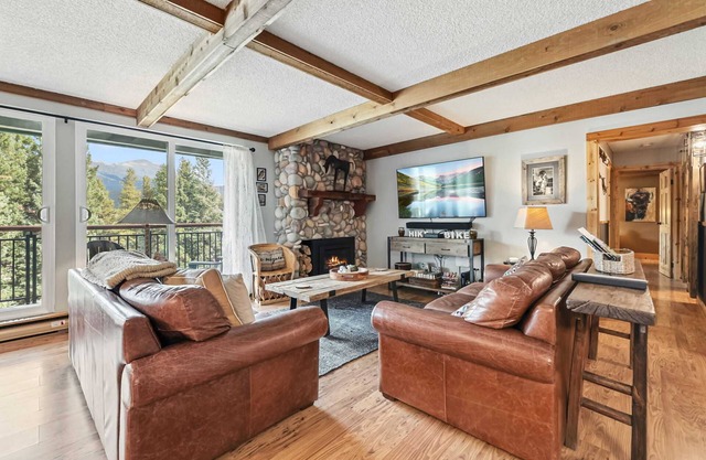 Breck Getaway: Views, Sauna & Family-Friendly Stay