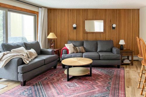 Breckenridge Condo with Gas Grill Less Than 1 Mi to Peak 8!
