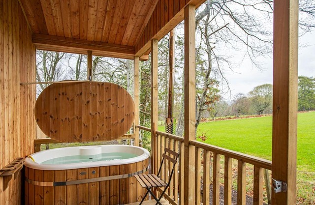 Breckland Lodge 4 with Hot Tub