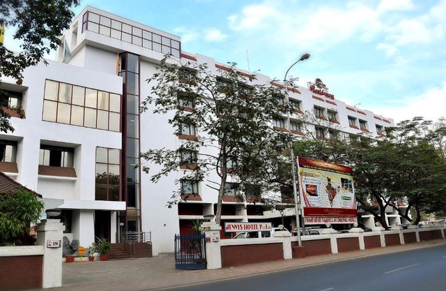 Breeze Residency