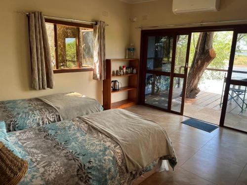 Breezes River Lodge