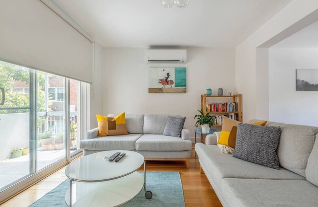 Breezy East A Light filled Family Retreat