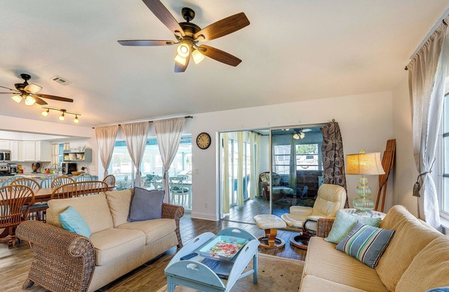 Breezy Englewood Condo w/ Community Pool!
