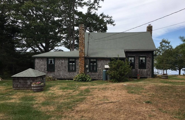 Breezy Point Cottage / Rutherford Island