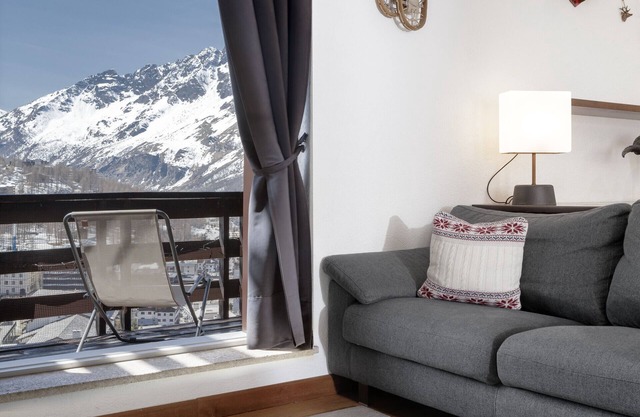Breuil Cervinia Ski Paradise Apartment ski in/ski out large terrace, garage