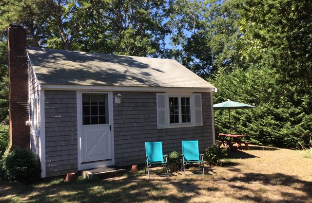 Brewster, MA Beach Cottage con 1/2 milla de playa privada para su disfrute.
