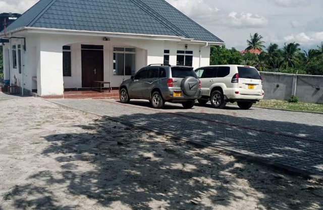 BRIAN HOMESTAY