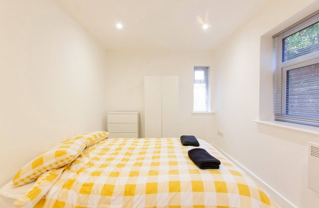 Bridge Road - Room 1a
