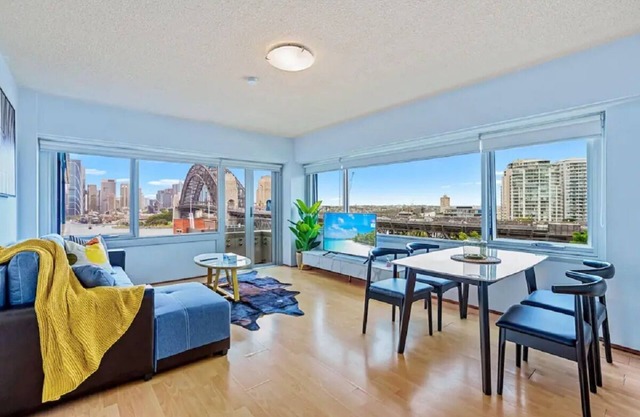 Bridge View 2 Bedroom Apartment @ Kirribilli | MHS