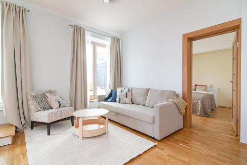 Bright 1 BDR apartment in Vivid Paupys by URBAN RENT