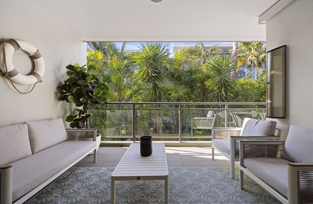 Bright 2-Bed Apartment Near Narrabeen Beach
