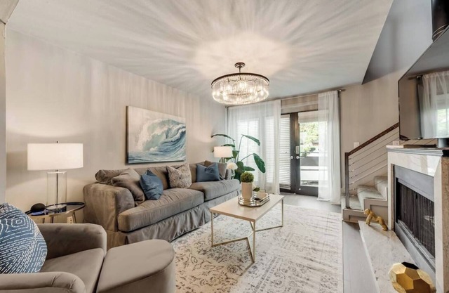 Spacious Lakewood 2-bed Loft w/Luxury Finishes