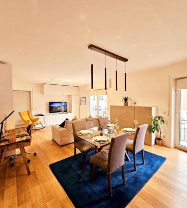 Bright 2 bedrooms flat w parking&balcony-FENT1