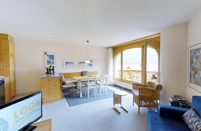 Luminoso apartamento 2½-roomed en el segundo