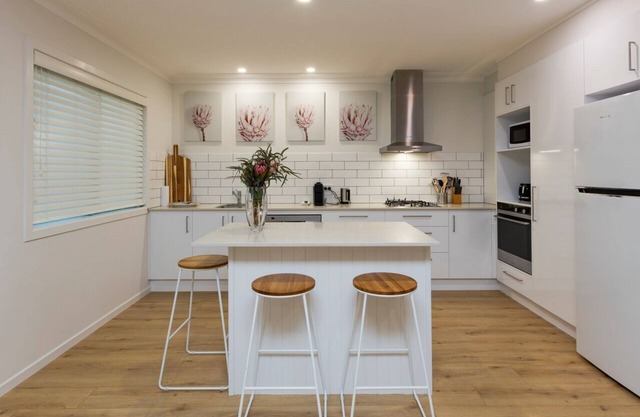 Bright Airy Beach Cottage